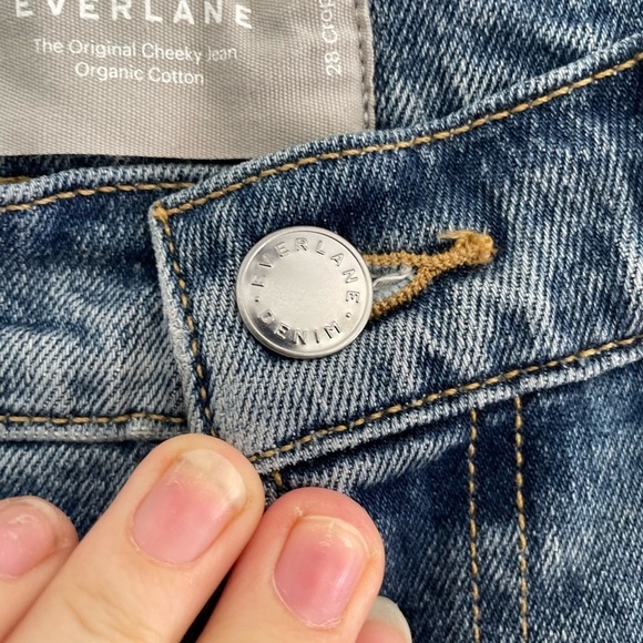 Everlane The Original Cheeky Jean in Organic Cotton 28 Crop - Picture 8 of 14